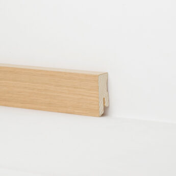 SKIRTING BOARD VENERED OAK VARNISHED 40X16 MM