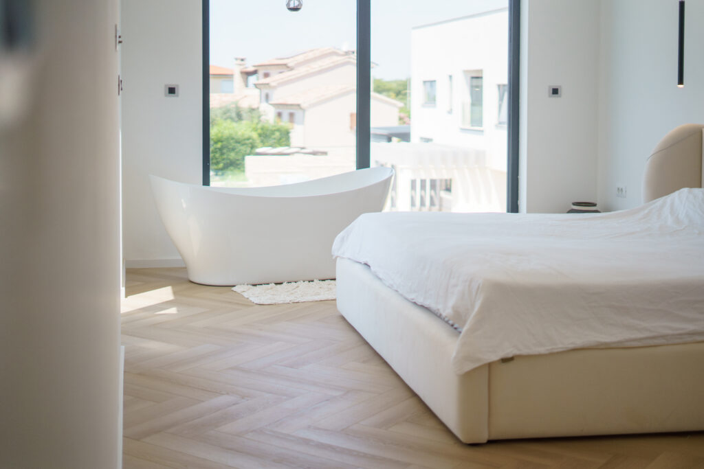 Villa Olea Vista – Herringbone Vinyl in a Holiday Retreat